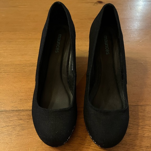 Maurices Floral Wedge, Size 7.5, Like New - Picture 3 of 3